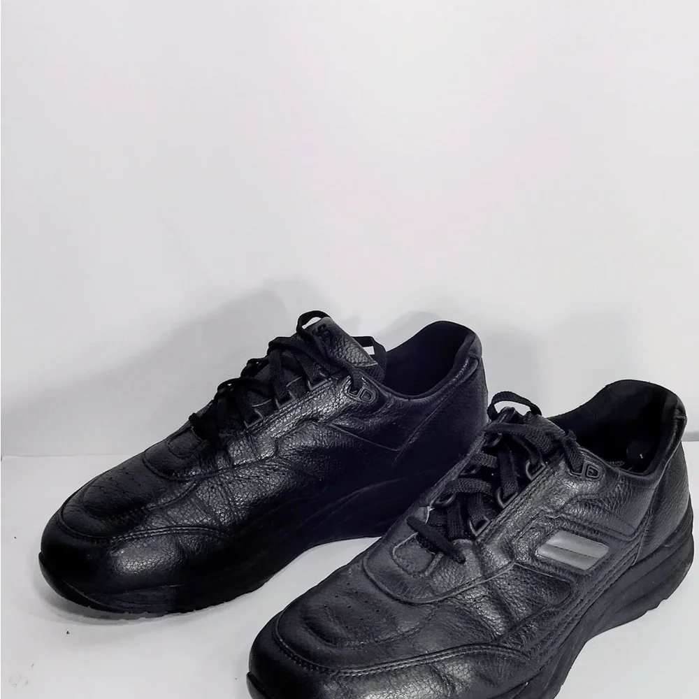 SAS. Men's Black Leather Shoes size 14 pre owned good condition